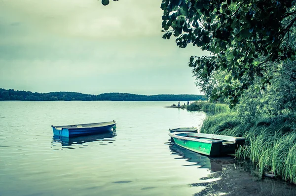 Balıkçı tekneleri Gölü, peyzaj, vintage fotoğraf — Stok fotoğraf