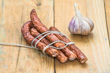 Sosis - geleneksel ince sosis sanki Kuru