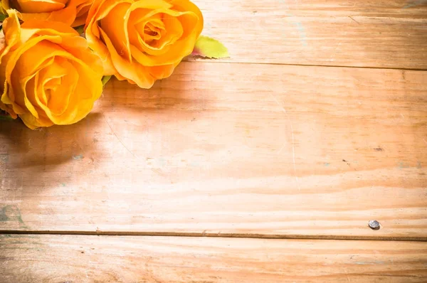 Rosas amarelas para o dia dos namorados ou cartão para o dia das mulheres, fundo de flores — Fotografia de Stock