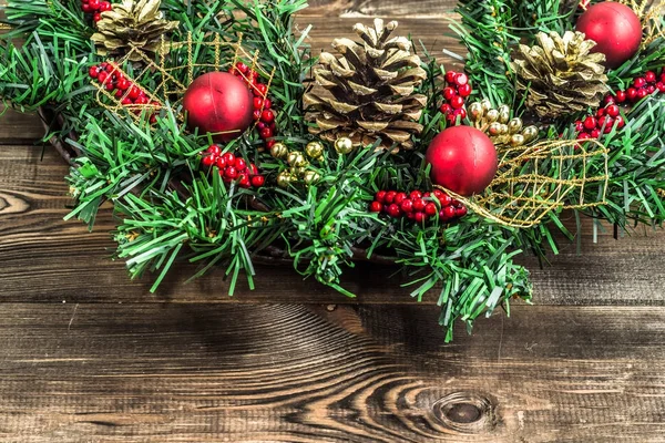 Ahşap Kapıda asılı Advent Noel çelenk