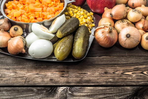 Ingredientes de ensalada de verduras, receta de cocina, cocina tradicional polaca — Foto de Stock