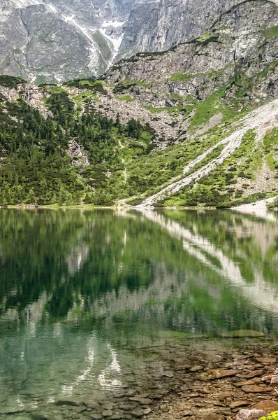 Paesaggio Del Lago Montagna Con Acqua Limpida Colore Smeraldo Nelle — Foto Stock