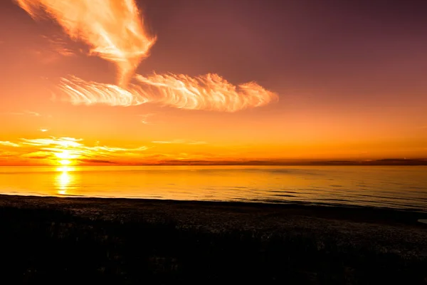 Закат Пляжа Солнце Небе Оранжевом Цвете Море Пейзаж Силуэта Польша — стоковое фото