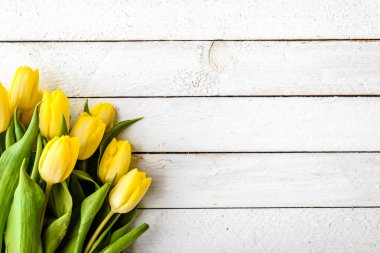 Lale, buket bahar easter arka plan ya da anneler günü kartı ve kadınlar günü için çiçek