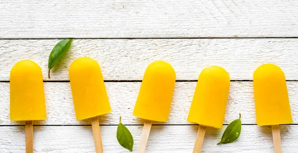 Eis Stiel Kalte Snacks Zur Sommerlichen Erfrischung — Stockfoto