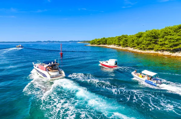 Kornati Croacia Aug 2019 Scenic Landscape Bay Luxury Yachts Motor — Foto de Stock