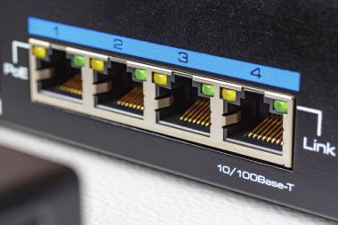 Poe işlevi closeup ile Ethernet anahtar bağlantı noktaları