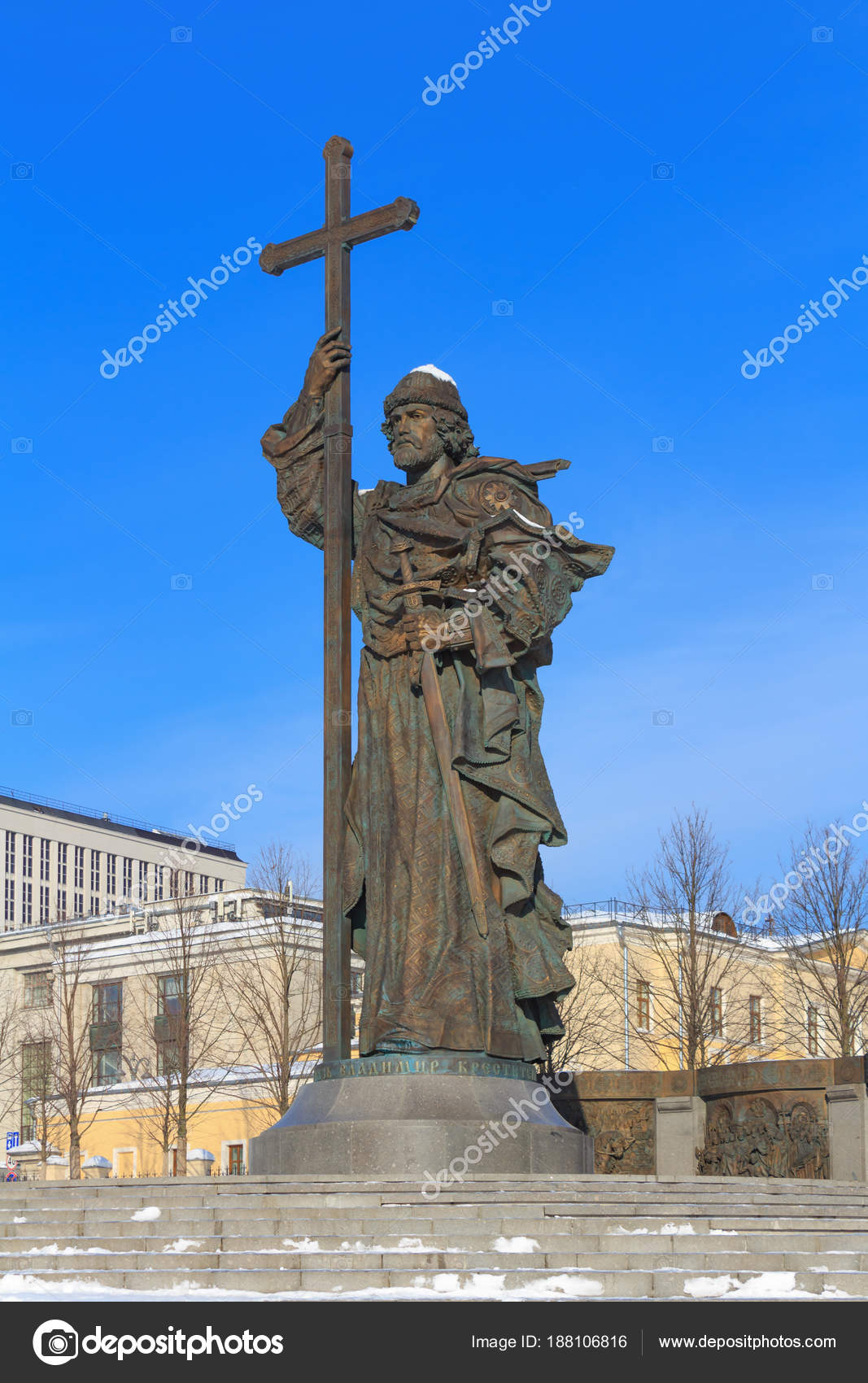 Where is the monument to Prince Vladimir in Moscow 12 Where is the monument to Prince Vladimir in Moscow 53