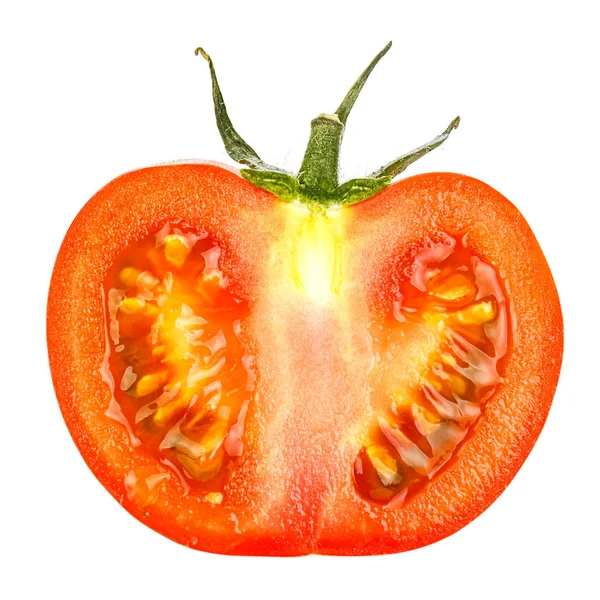 De helft van gesneden rijpe heldere rode tomaat met groene bladeren geïsoleerd op een witte achtergrond — Stockfoto