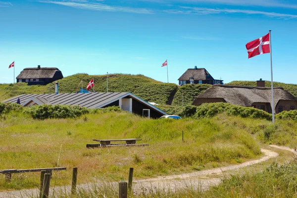 Traditionelle Sommerhäuser auf der jütländischen Halbinsel lizenzfreie Stockfotos