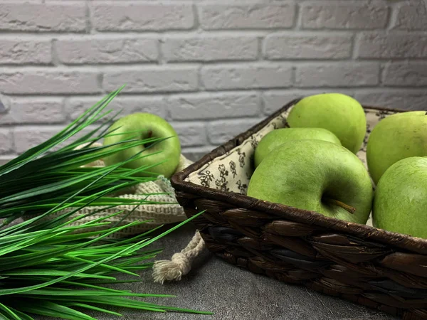 Juicy Green Apples Loft Background — Stock Photo, Image