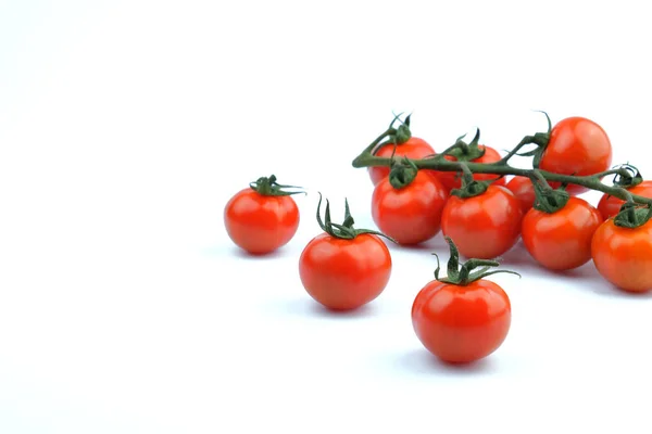 Pequenos Tomates Cereja Fundo Branco — Fotografia de Stock