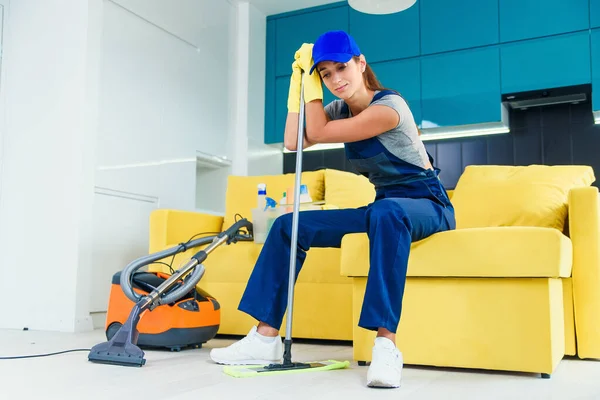 Close-up Of A Tired Woman After House Work — Stock Photo, Image