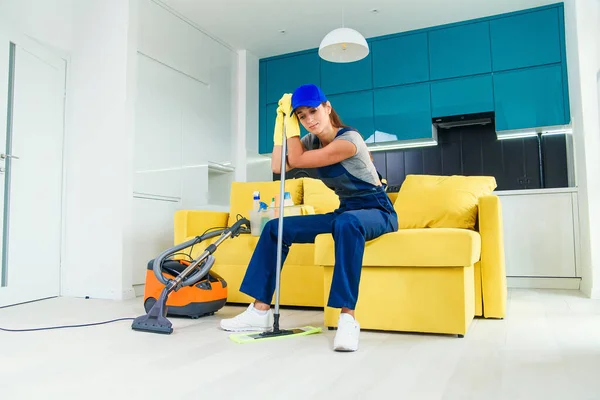 Close-up Of A Tired Woman After House Work — Stock Photo, Image
