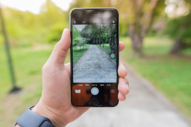 Cep telefonu, fotoğraf koridor düzenlenmektedir.