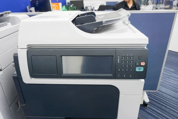 Közelről irodai nyomtató készenléti nyomtatáshoz — Stock Fotó