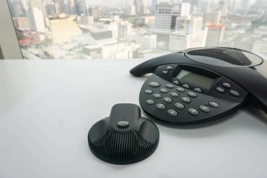 IP konferans telefon ile taşınabilir sözcü kapatın