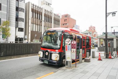 28 Aralık 2016 Asakusa Japonya'da alınan otobüs durağında otobüs