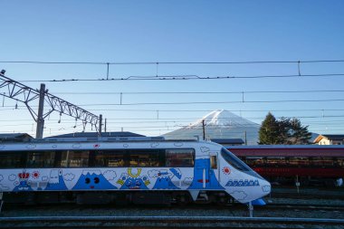 2 Aralık 2016 Kawaguchiko tren istasyonunda alınan yaratıcı dekorasyon tren demiryolu