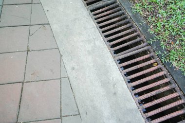 Bahçe beton geçit üstten görünüm