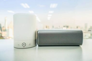 kablosuz bluetooth sözcü tablo ile hafif izole akıllı taşınabilir müzik hoparlör