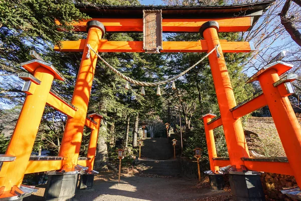 Fechar o santuário do vintage na cor laranja tomado no Japão em 9 Nove — Fotografia de Stock