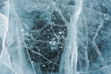 Rusya 'daki Baykal Gölü' ndeki buz kristallerinin ve baloncukların üst görüntüsü
