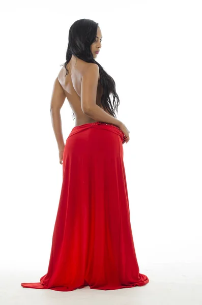 後ろから赤いドレスのラテン女性 — ストック写真