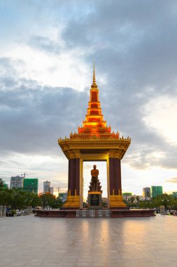 Norodom Sihanouk statue