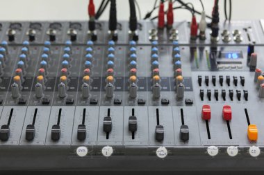 Temel ses ekolayzır