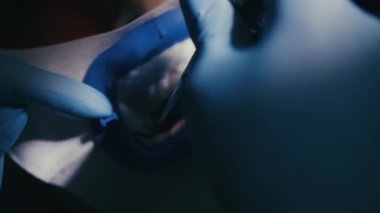 Güzel kız diş beyazlatma