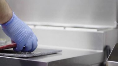 Burger pirzola pişirme