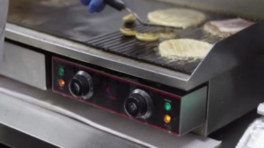 ızgara et ve sebze mantar