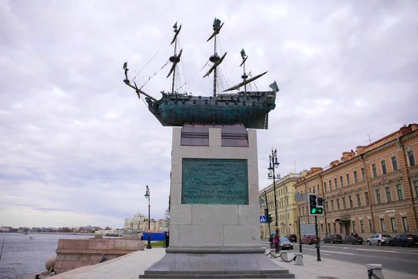 Saint Petersburg 1.05.2015. Nevsky prospect, Neva Nehri.