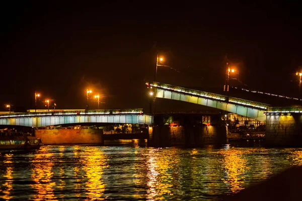 Rússia São Petersburgo 2017 Drawbridge Ponte Palácio Cidade Noturna — Fotografia de Stock