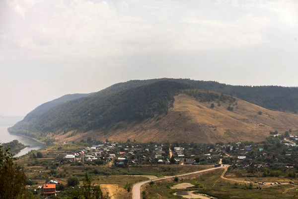 Panorama Yukarıdan Görüntüleyin Doğa Köy Ufuk Köy Dağlar — Stok fotoğraf