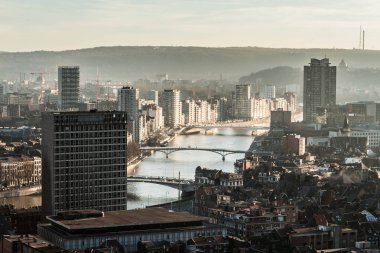 Meuse Nehri, Liege, Belçika yukarıda vurdu