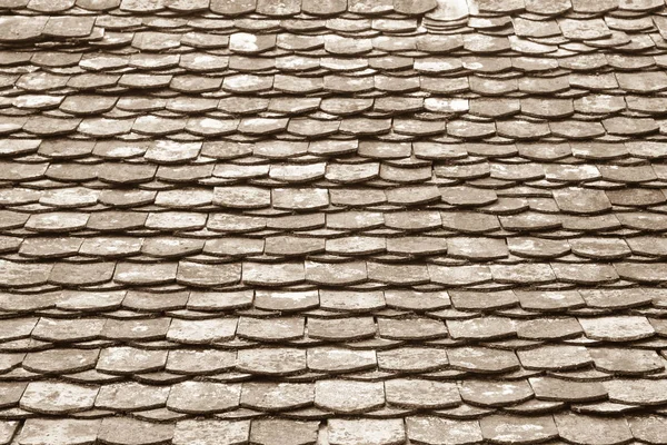 Detalhe arquitetônico antigo de telhas de ardósia  . — Fotografia de Stock