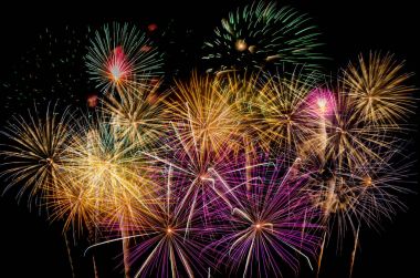 Havai fişek kutlama yeni yıl ve kopya alanı geceleri