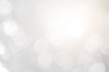 Noel kar ışıkları üzerinde arka plan bulanık. Tasarım etkisi odak