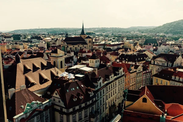 Eski Prag kiremitli çatıları