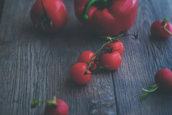 Kırmızı Kiraz delichious domates
