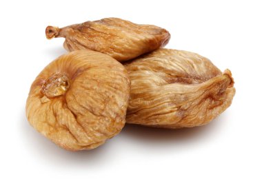 Kurutulmuş incirler izole edilmiş.