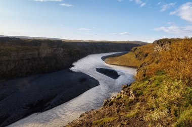 İzlanda Nehri