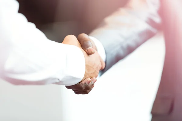 Handshake mezi podnikateli — Stock fotografie