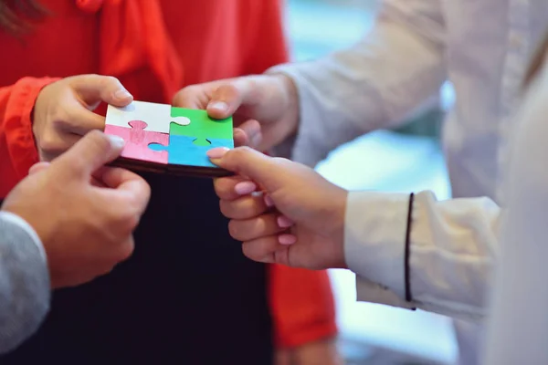 Puzzle conceito de equipe de colaboração — Fotografia de Stock