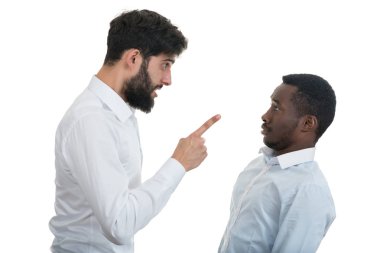 İki deli adamın tartıştığını