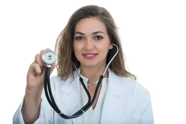 Jovem amigável bela médica feminina — Fotografia de Stock