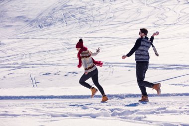 Eğleniyor çift yokuş aşağı çalışan