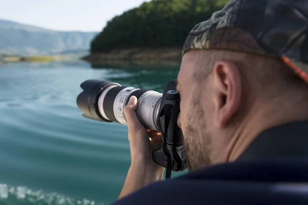 Fotografo in natura scattare foto — Foto Stock